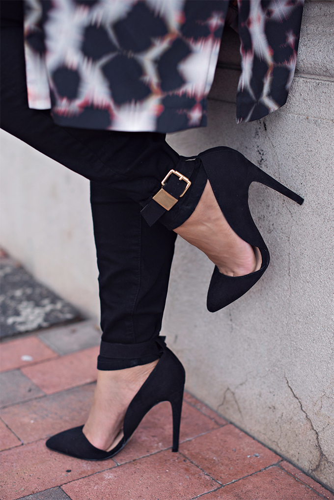  photo black-heels-gold-buckle-2014_zps94ab6d21.jpg